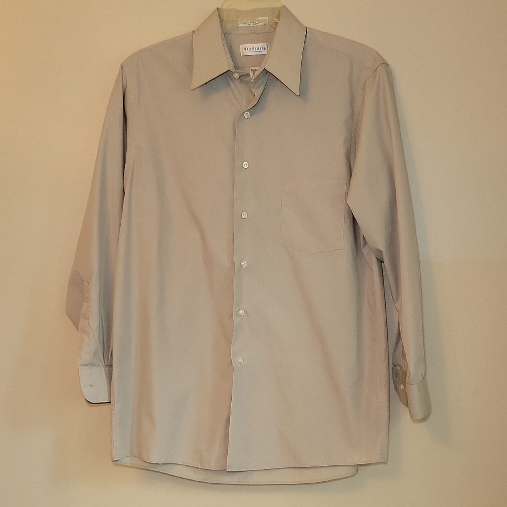 Van Heusen Dress Shirt Tan Men's Long Sleeved Wrinkle Free Office ‎ 16x32x33